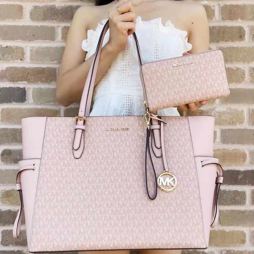Bundle💕NWT Michael Kors Large Tote & Wallet - Picture 2 of 8